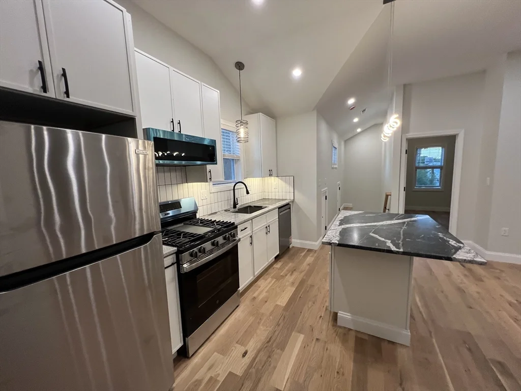 2 bed, 1 bath apartment for rent at 14-16 Harriet St Unit 2, Brighton — photo 5 of 20