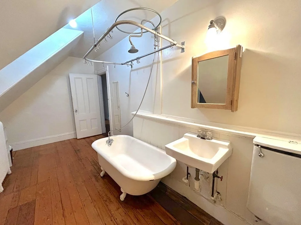 1 bed, 1 bath apartment for rent at 16 Harris St Unit 3, Brookline Village — photo 7 of 9