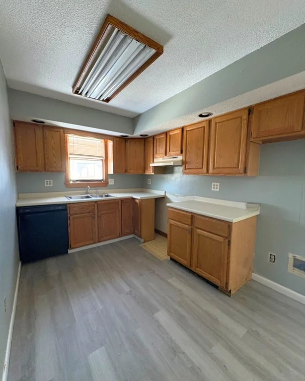 2 bed, 1 bath apartment for rent at 16 Harvard St Unit 2R, Chicopee — photo 1 of 5
