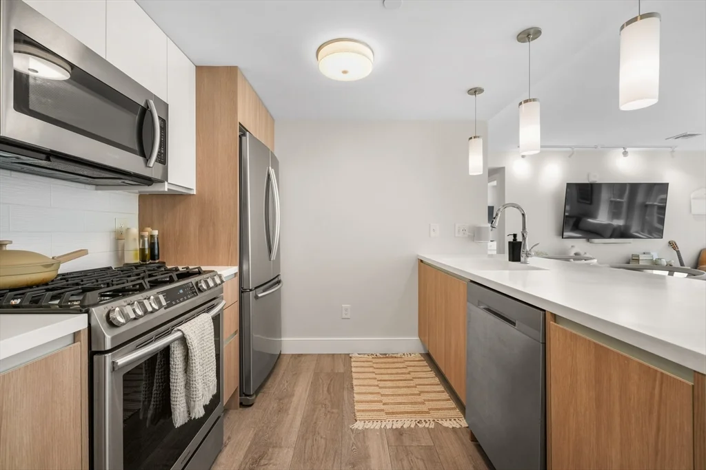 3 bed, 2 bath apartment for rent at 16 Haynes St Unit 102, East Boston — photo 9 of 29