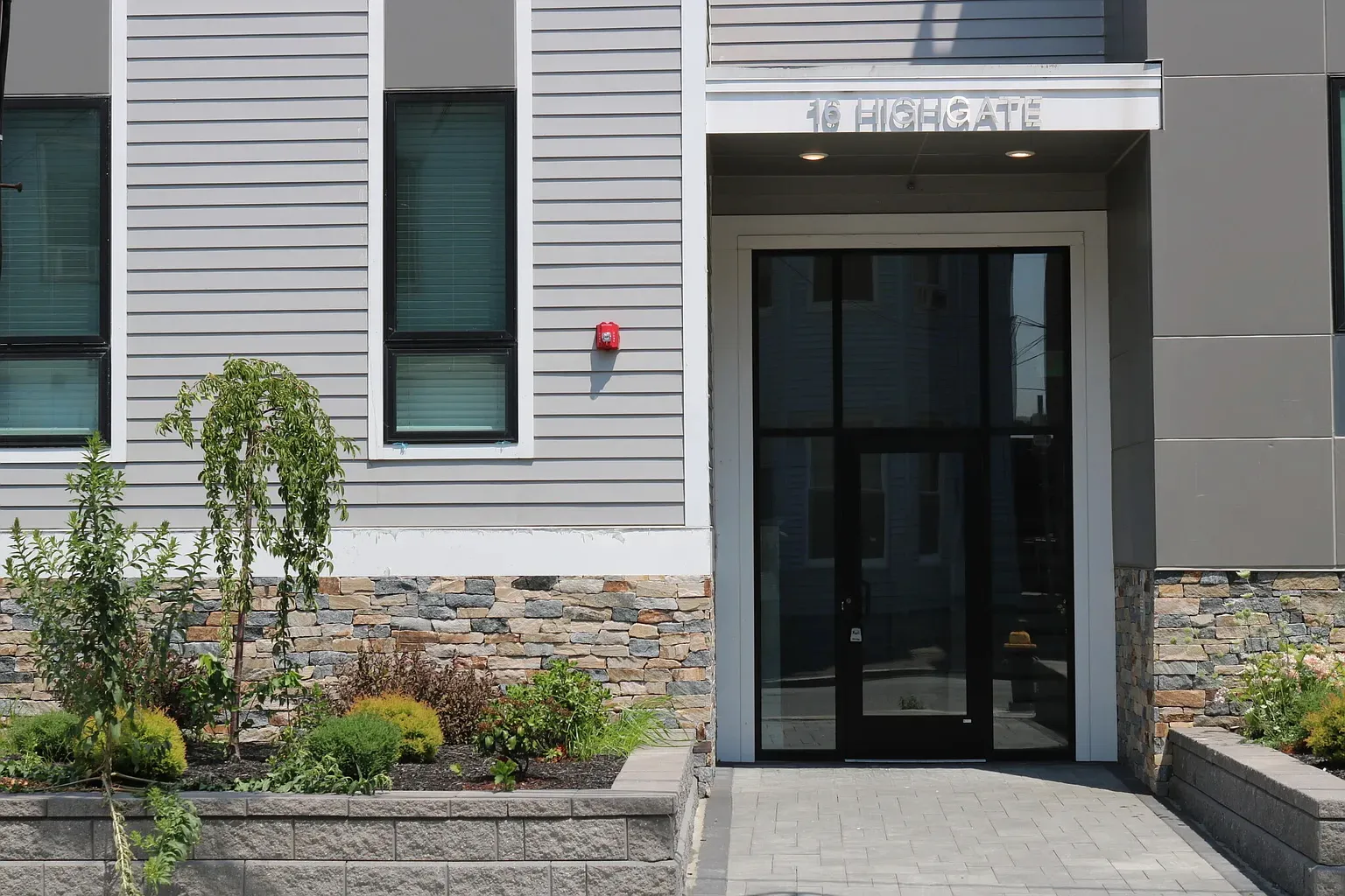 1 bed, 1 bath apartment for rent at 16 Highgate St Unit 101, Allston — photo 8 of 9