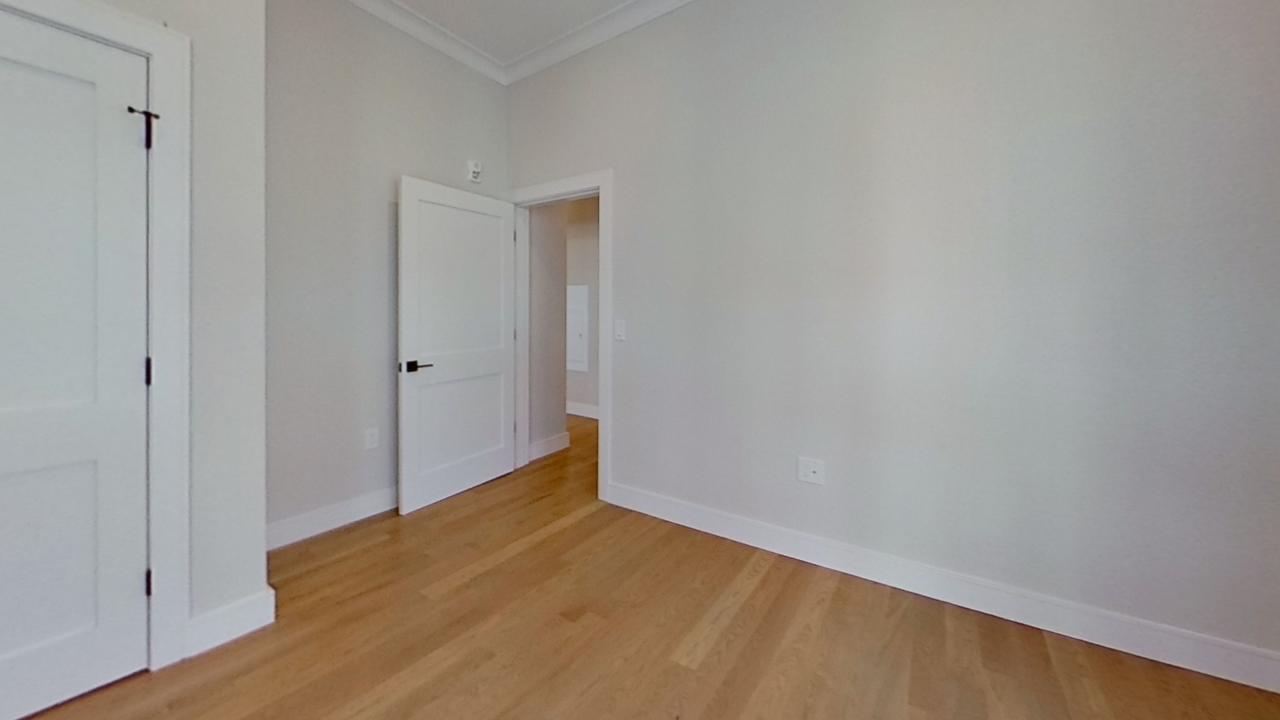 5 bed, 2 bath apartment for rent at 16 Highgate St Unit 103, Allston — photo 4 of 15