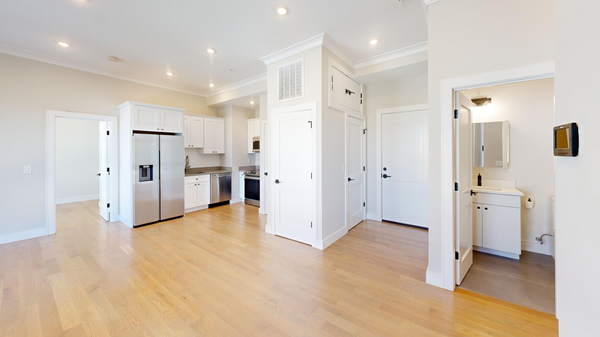 4 bed, 3 bath apartment for rent at 16 Highgate St Unit 202, Allston — photo 1 of 15