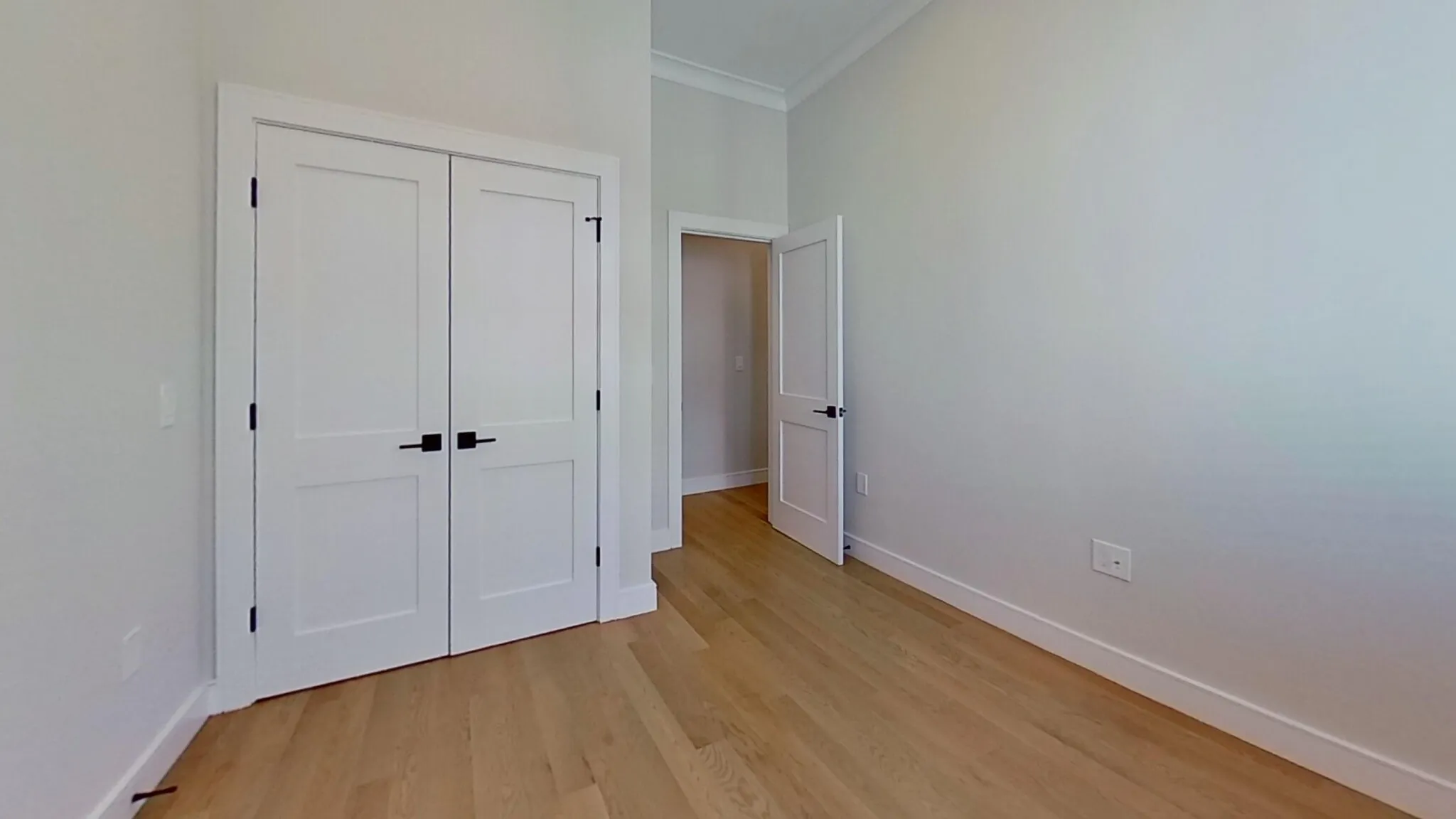5 bed, 2 bath apartment for rent at 16 Highgate St Unit 203 (Roomate Rental), Allston — photo 8 of 10
