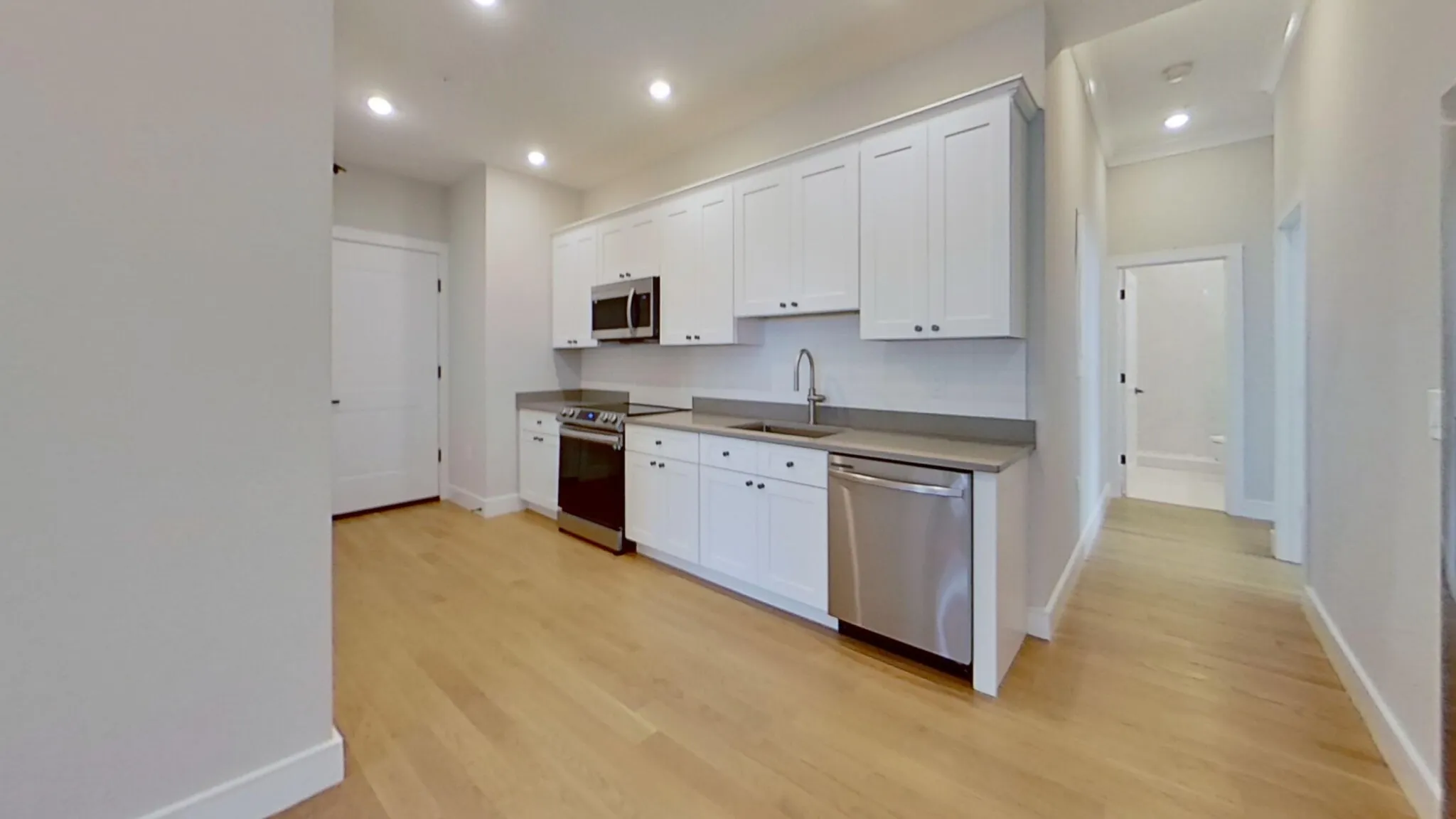 5 bed, 2 bath apartment for rent at 16 Highgate St Unit 203 (Roomate Rental), Allston — photo 4 of 10