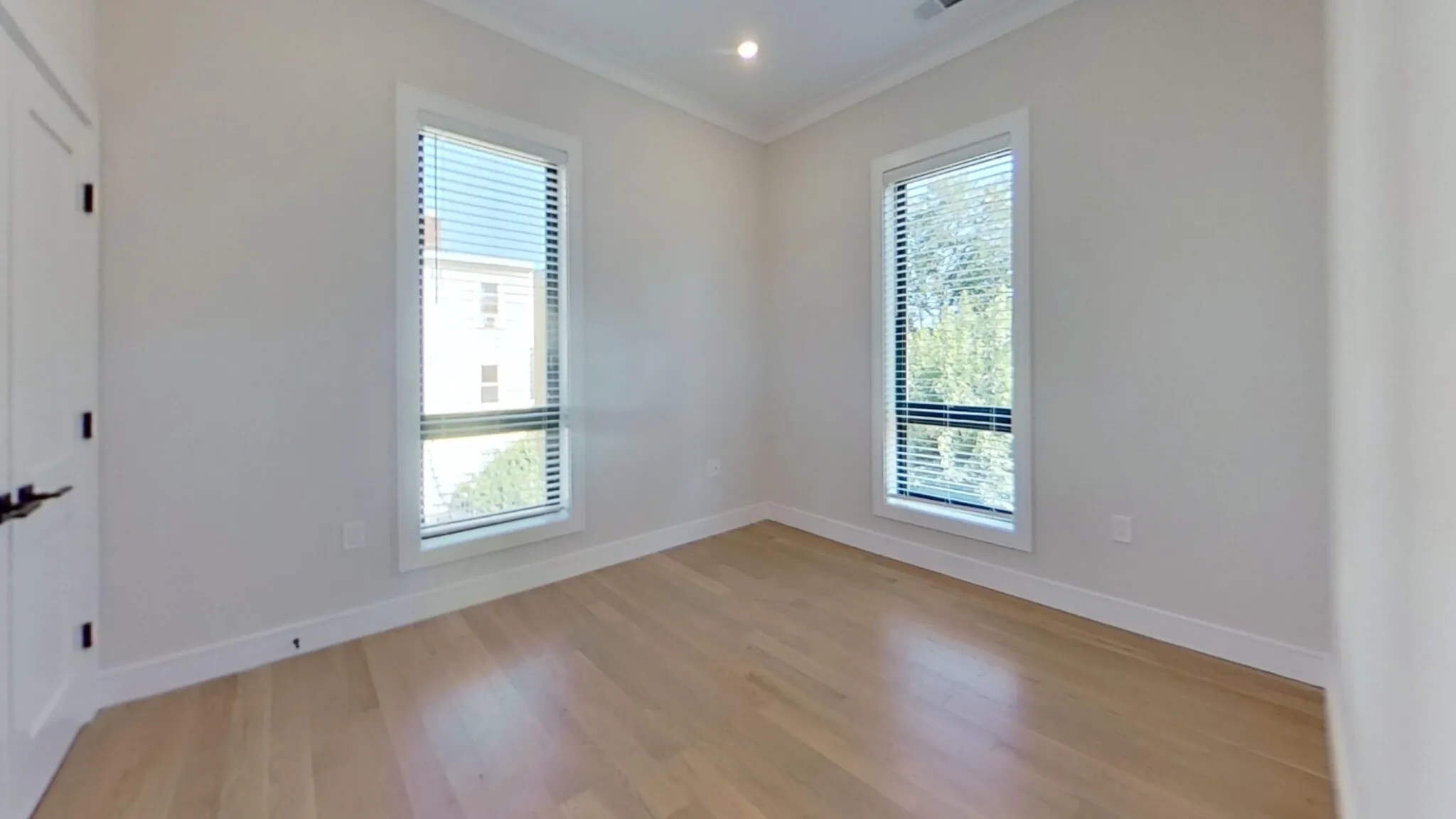 5 bed, 2 bath apartment for rent at 16 Highgate St Unit 203 (Roomate Rental), Allston — photo 7 of 10