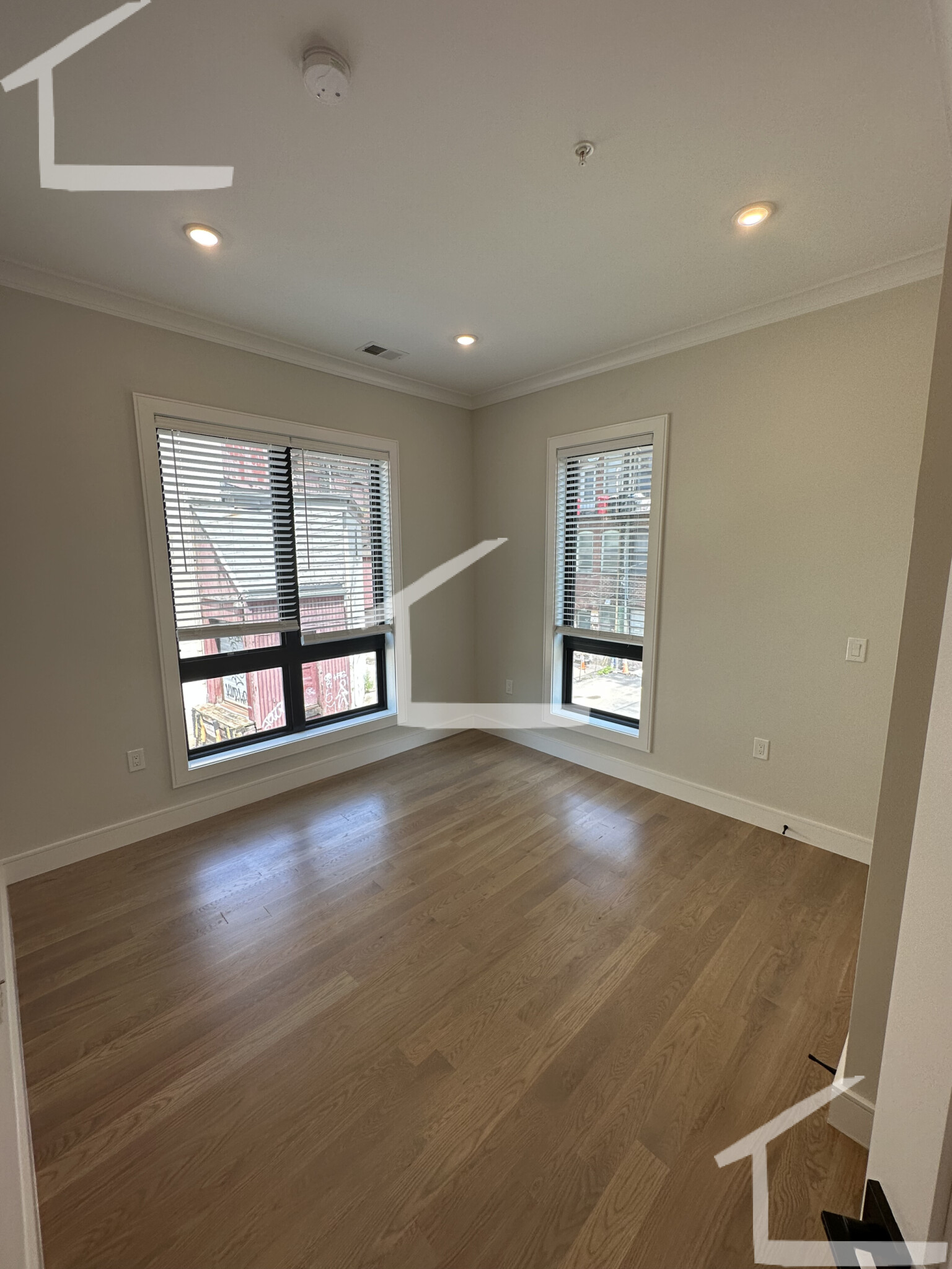 5 bed, 2 bath apartment for rent at 16 Highgate St Unit 3, Allston — photo 10 of 27