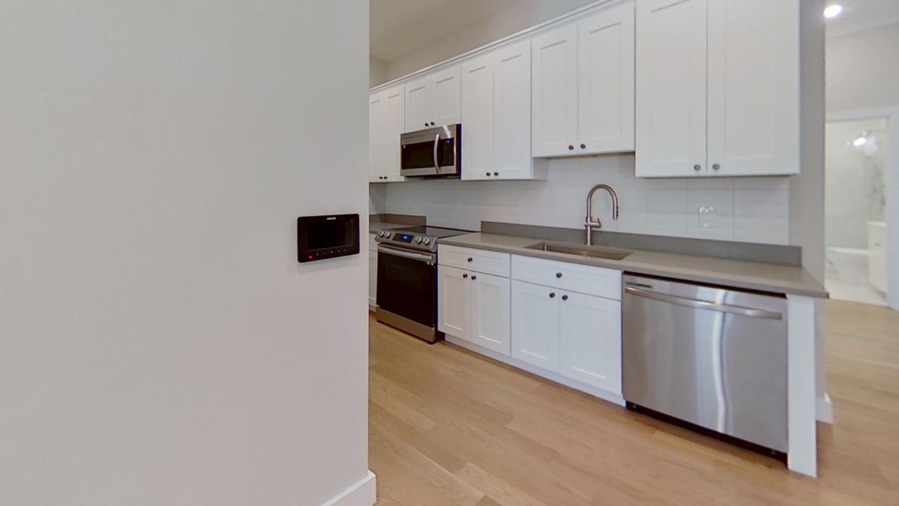 5 bed, 2 bath apartment for rent at 16 Highgate St Unit 3, Allston — photo 14 of 27