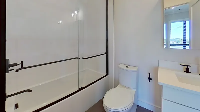 4 bed, 2 bath apartment for rent at 16 Highgate St Unit 302, Allston — photo 10 of 11