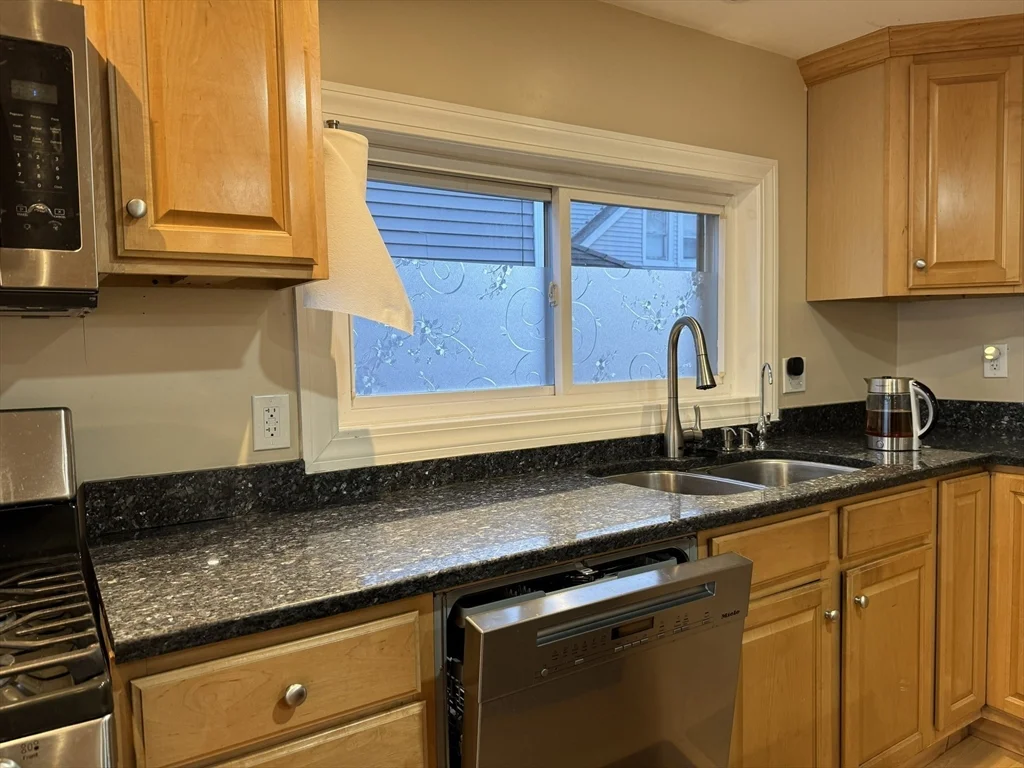 3 bed, 3 bath apartment for rent at 16 Homestead Ave Unit 16A, Quincy — photo 7 of 28