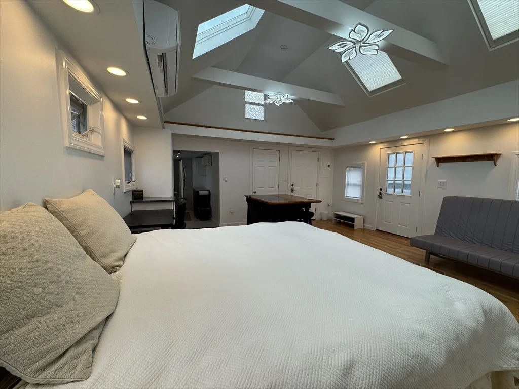 Studio bed, 1 bath apartment for rent at 16 Homestead Ave Unit 16B, Quincy — photo 16 of 18