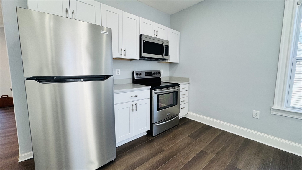 3 bed, 2 bath apartment for rent at 16 Hopkins St Unit 2, Dorchester — photo 10 of 30