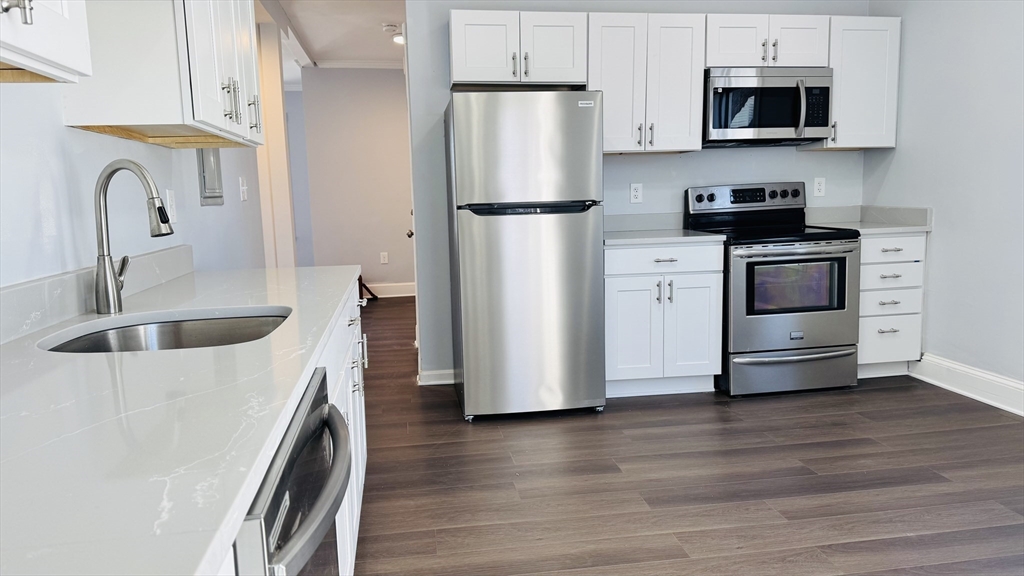 3 bed, 2 bath apartment for rent at 16 Hopkins St Unit 2, Dorchester — photo 7 of 30