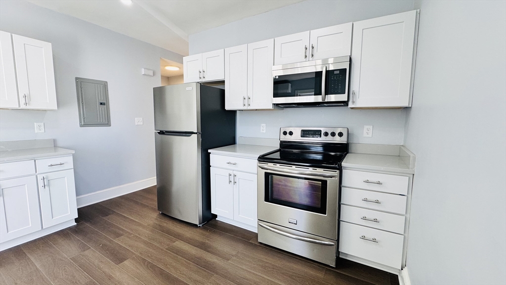 3 bed, 2 bath apartment for rent at 16 Hopkins St Unit 2, Dorchester — photo 11 of 30