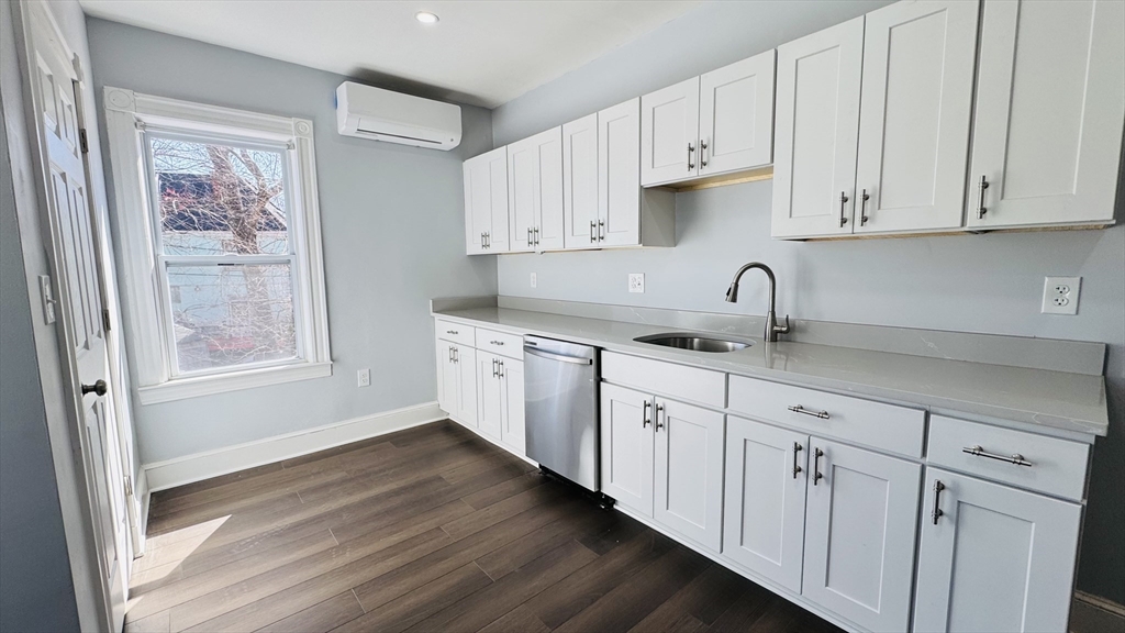 3 bed, 2 bath apartment for rent at 16 Hopkins St Unit 2, Dorchester — photo 12 of 30