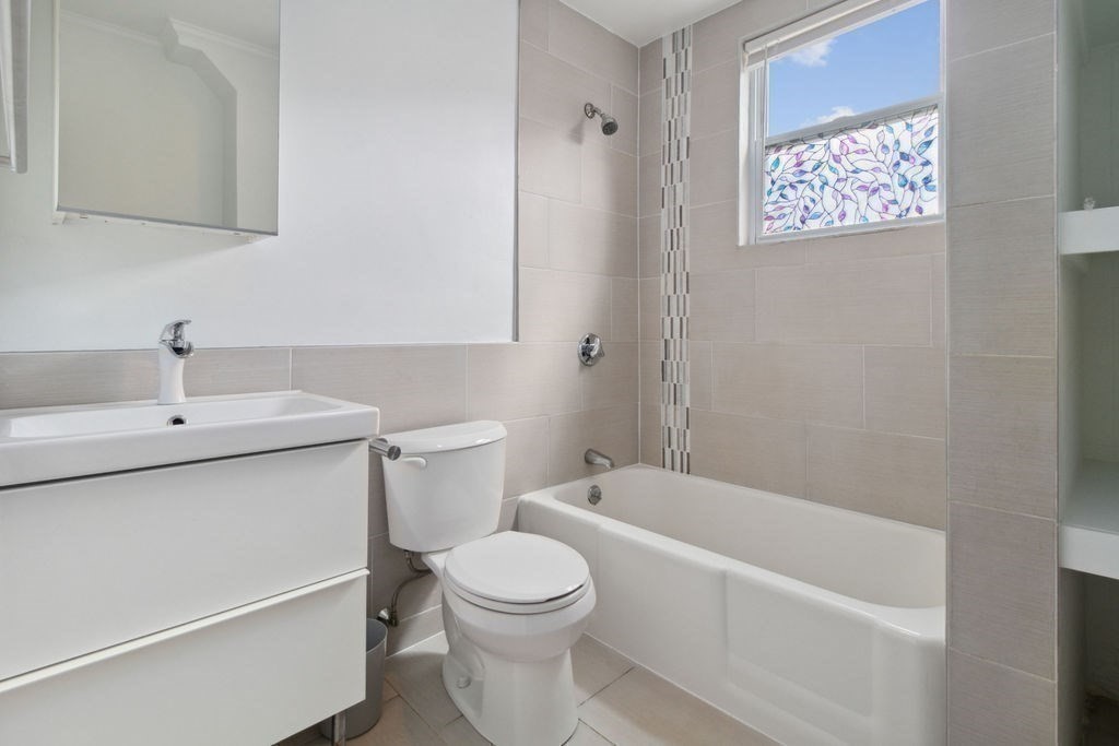 2 bed, 1 bath apartment for rent at 16 Houghton St, Dorchester — photo 5 of 21