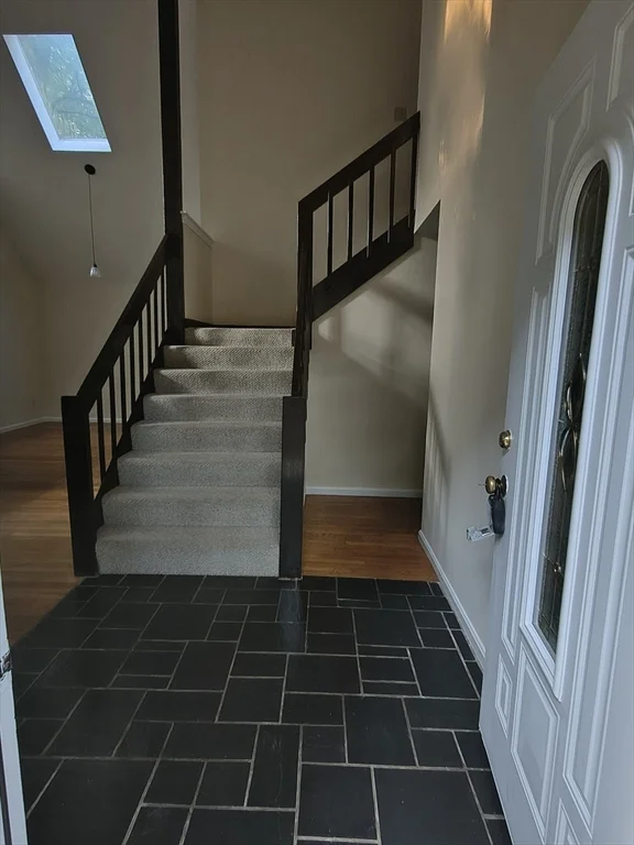 2 bed, 2 bath apartment for rent at 16 Hundred Oaks Ln Unit 16, Ashland — photo 8 of 16