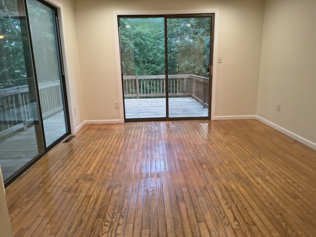 2 bed, 2 bath apartment for rent at 16 Hundred Oaks Ln Unit 16, Ashland — photo 4 of 16