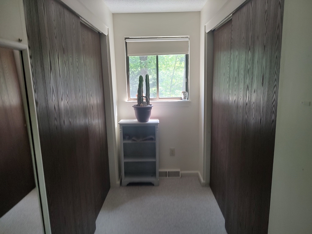 2 bed, 2 bath apartment for rent at 16 Hundred Oaks Ln Unit 16, Ashland — photo 13 of 16