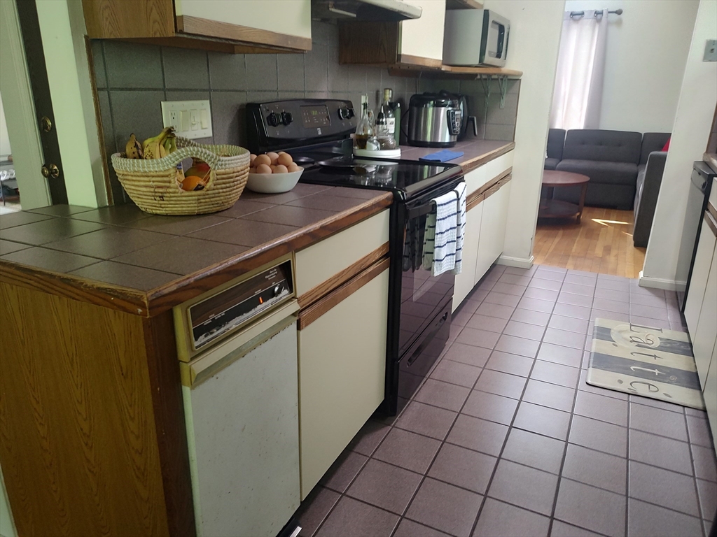 2 bed, 2 bath apartment for rent at 16 Hundred Oaks Ln Unit 16, Ashland — photo 8 of 16