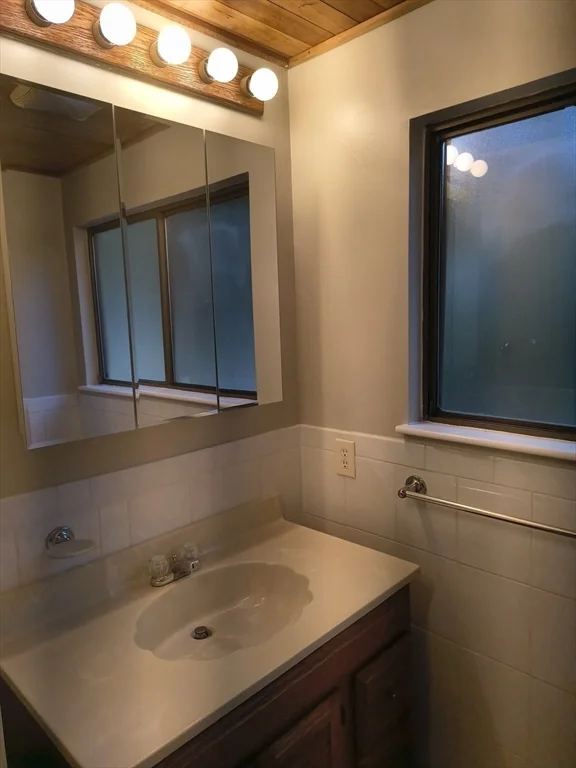 2 bed, 2 bath apartment for rent at 16 Hundred Oaks Ln Unit 16, Ashland — photo 14 of 16