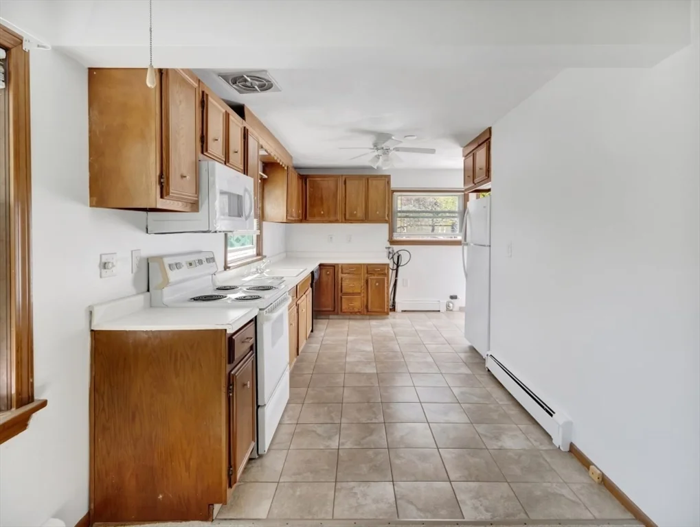 1 bed, 1 bath apartment for rent at 16 Indian Rock Dr Unit 1, Saugus — photo 10 of 24