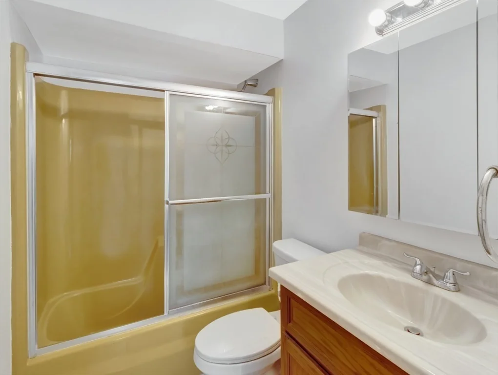 1 bed, 1 bath apartment for rent at 16 Indian Rock Dr Unit 1, Saugus — photo 16 of 24