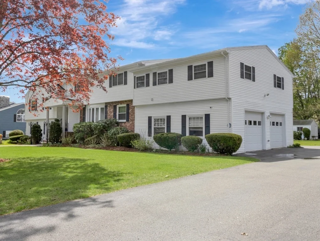 1 bed, 1 bath apartment for rent at 16 Indian Rock Dr Unit 1, Saugus — photo 3 of 24