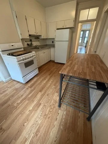 2 bed, 1 bath apartment for rent at 16 Isabella Unit 2, Bay Village — photo 7 of 16