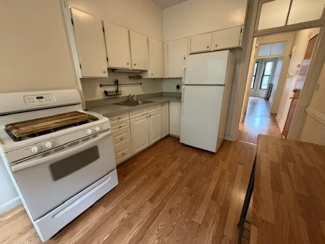2 bed, 1 bath apartment for rent at 16 Isabella Unit 2, Bay Village — photo 9 of 16