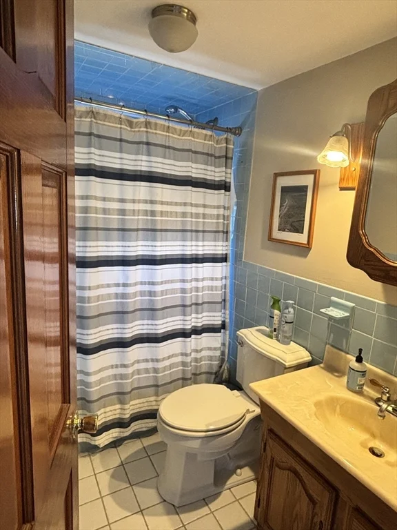 3 bed, 2 bath apartment for rent at 16 Jackson Street Winter Rental Unit 16, Marshfield — photo 8 of 17