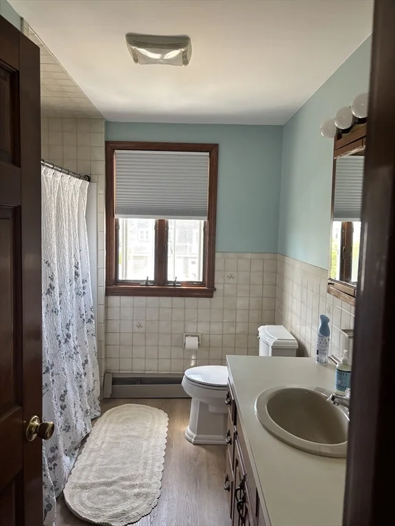 3 bed, 2 bath apartment for rent at 16 Jackson Street Winter Rental Unit 16, Marshfield — photo 12 of 17