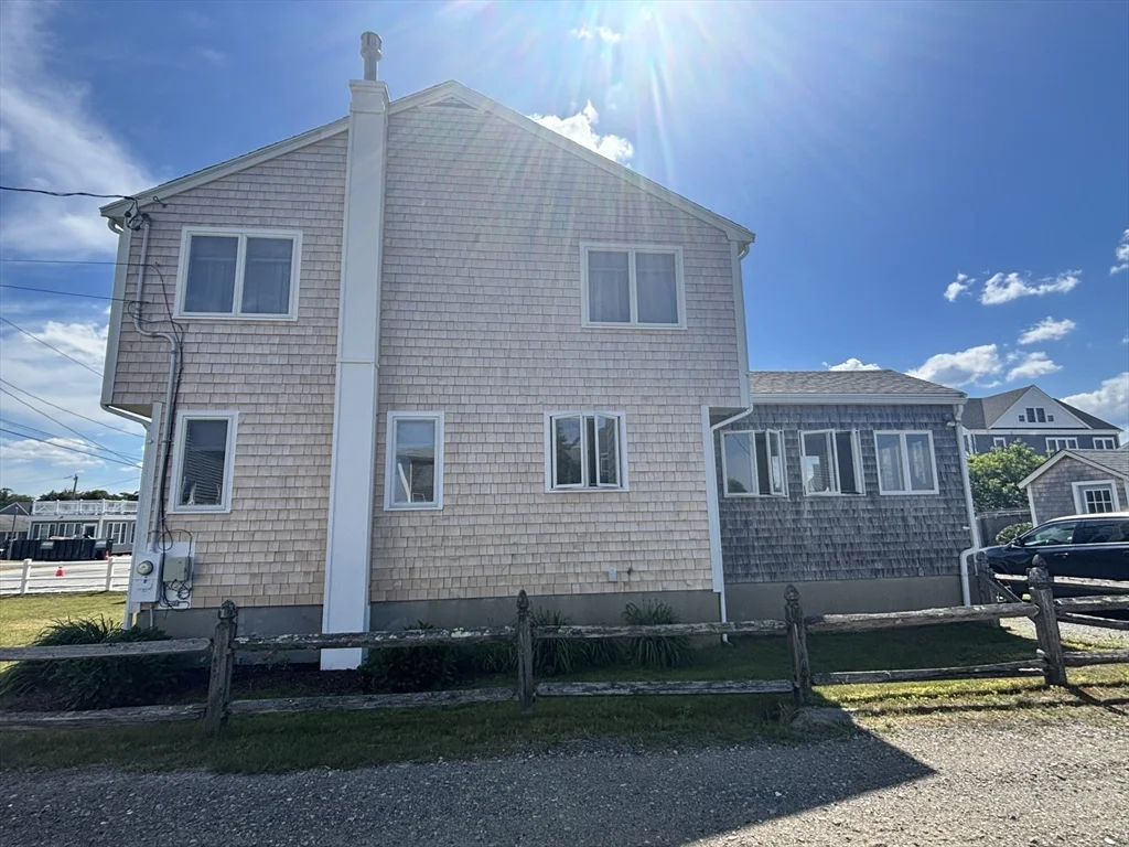 3 bed, 2 bath apartment for rent at 16 Jackson Street Winter Rental Unit 16, Marshfield — photo 15 of 17