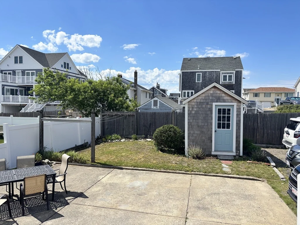 3 bed, 2 bath apartment for rent at 16 Jackson Street Winter Rental Unit 16, Marshfield — photo 14 of 17