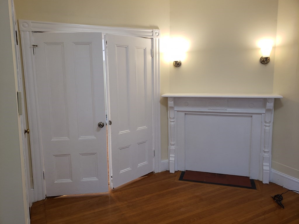 2 bed, 1 bath apartment for rent at 16 Jason St Unit 1, Arlington — photo 9 of 14