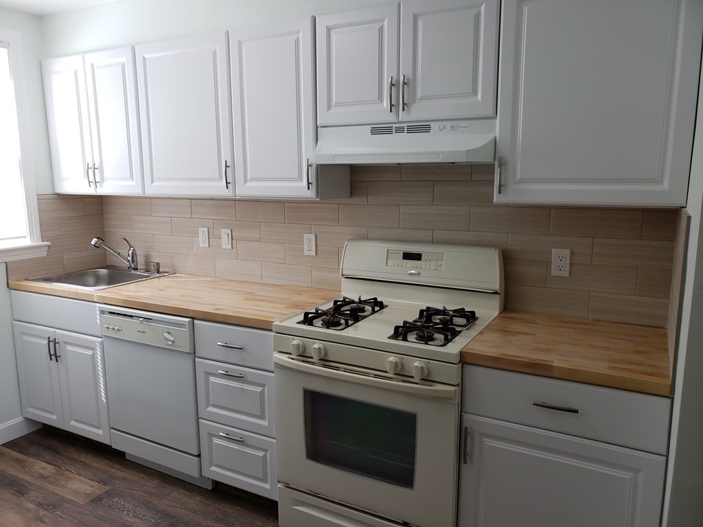 2 bed, 1 bath apartment for rent at 16 Jason St Unit 1, Arlington