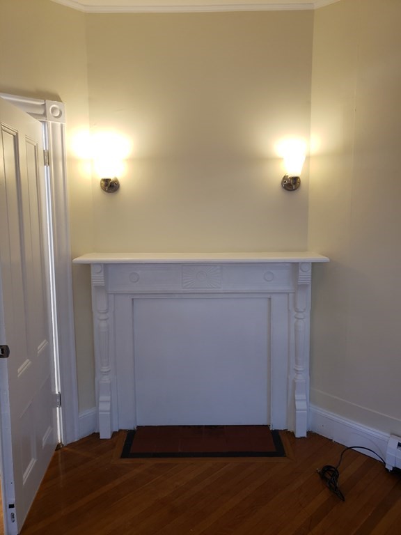 2 bed, 1 bath apartment for rent at 16 Jason St Unit 1, Arlington — photo 3 of 14