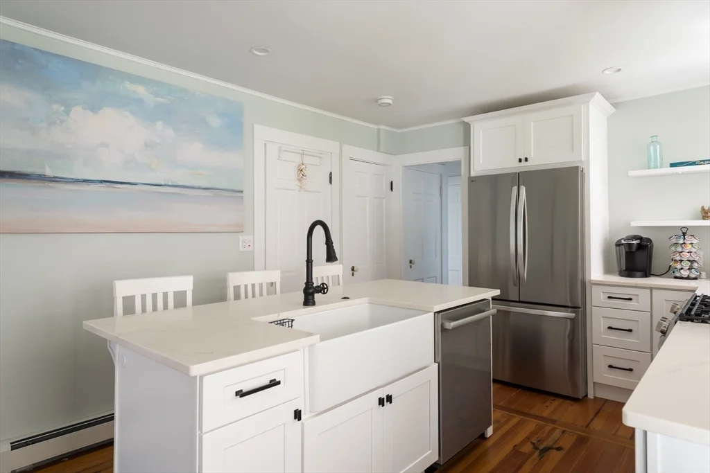5 bed, 3 bath apartment for rent at 16 Jefferson Shores Rd, Cohasset Narrows — photo 19 of 39