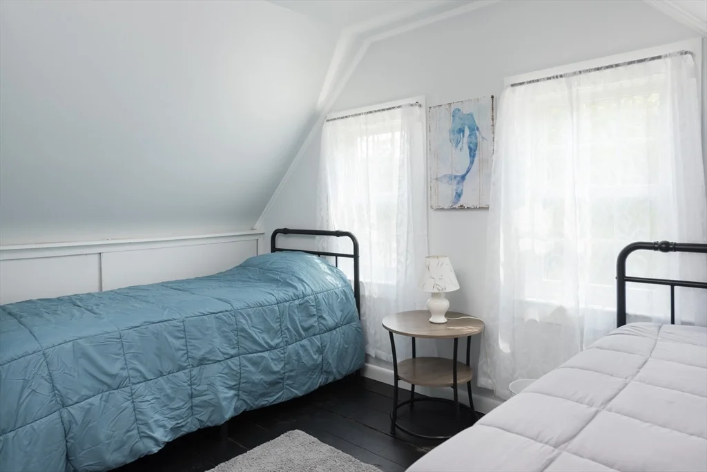 5 bed, 3 bath apartment for rent at 16 Jefferson Shores Rd, Cohasset Narrows — photo 28 of 39