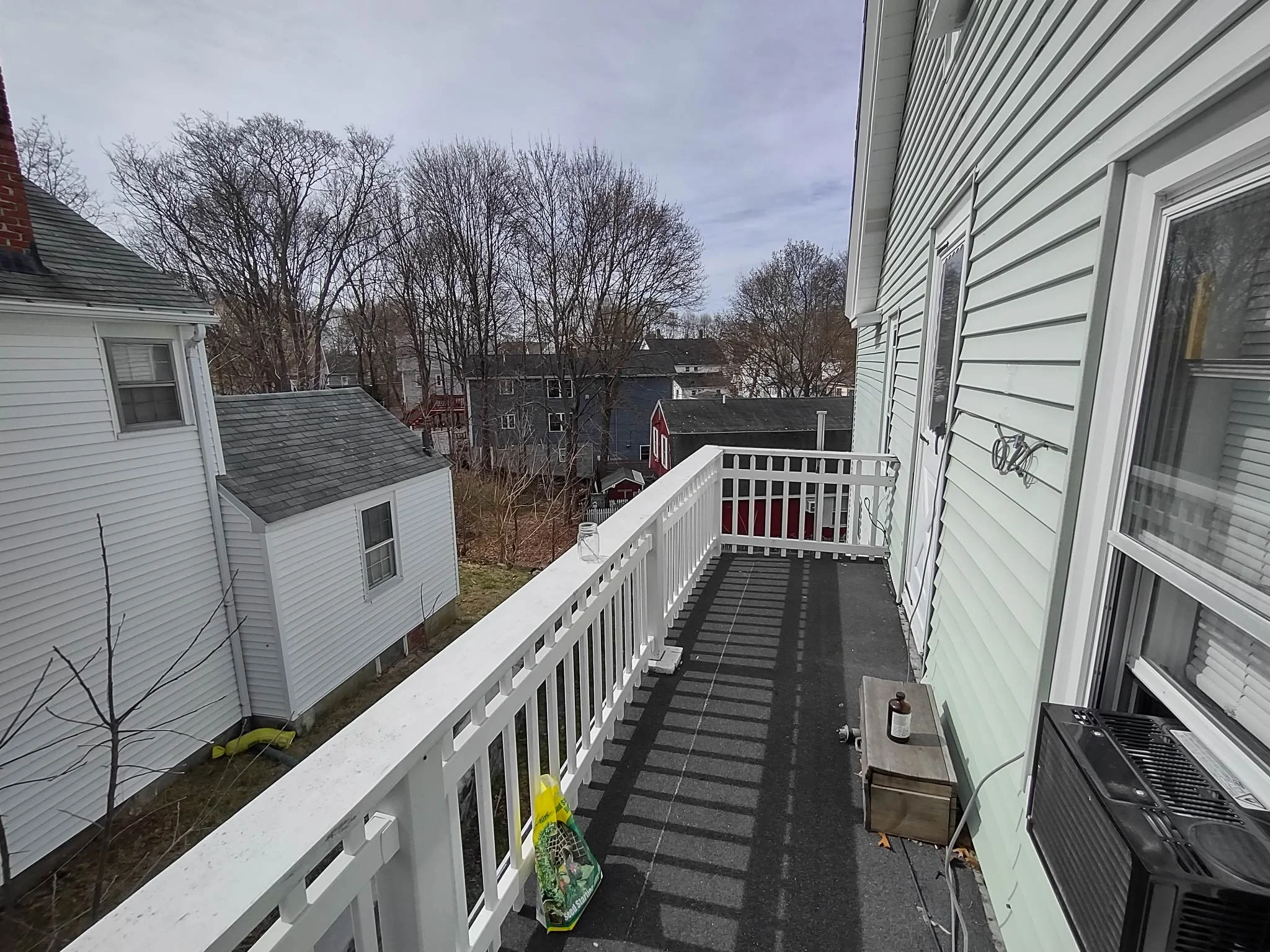 4 bed, 1 bath apartment for rent at 16 Kilby St Unit 3, Woburn — photo 11 of 12