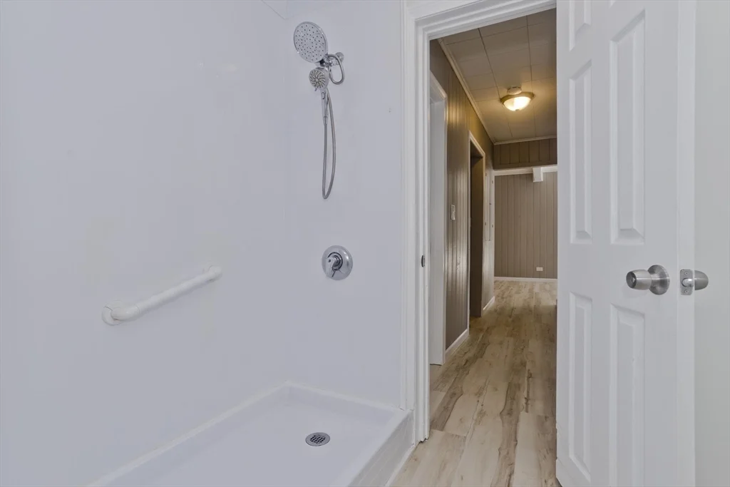 3 bed, 2 bath apartment for rent at 16 Knightville Dam Rd, Huntington — photo 21 of 40