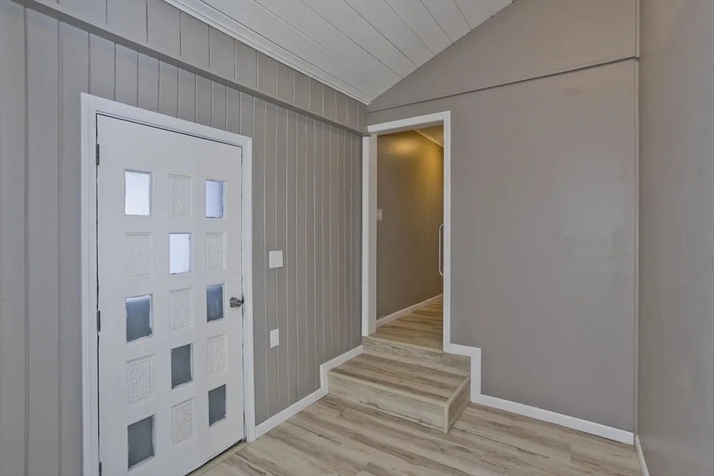 3 bed, 2 bath apartment for rent at 16 Knightville Dam Rd, Huntington — photo 24 of 40
