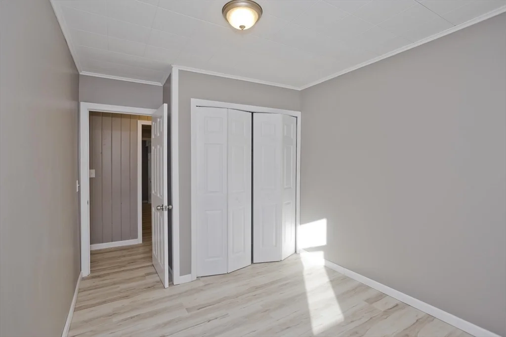 3 bed, 2 bath apartment for rent at 16 Knightville Dam Rd, Huntington — photo 19 of 40