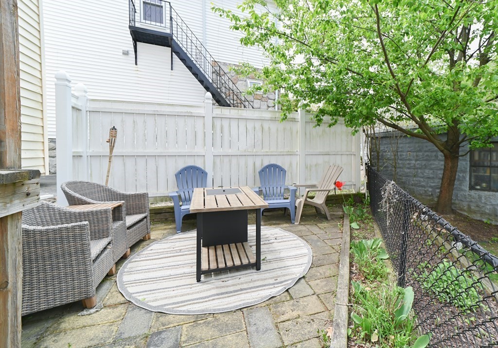 3 bed, 2 bath apartment for rent at 16 Kondazian St Unit 16, Watertown — photo 2 of 42