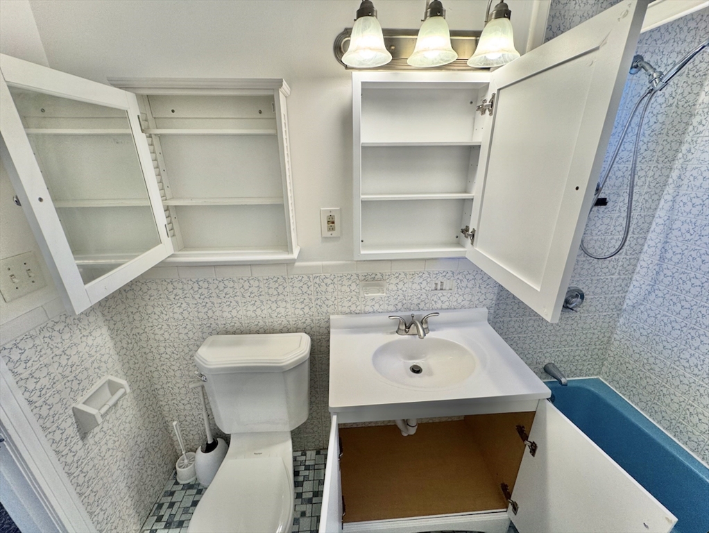 3 bed, 2 bath apartment for rent at 16 Kondazian St Unit 16, Watertown — photo 40 of 42