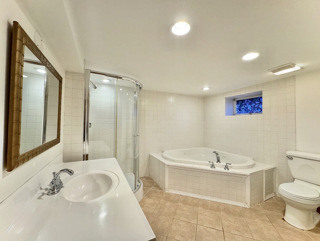3 bed, 2 bath apartment for rent at 16 Kondazian St Unit 16, Watertown — photo 26 of 42
