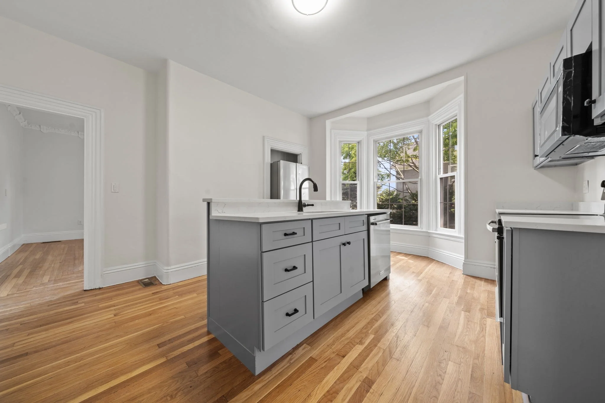 1 bed, 2 bath apartment for rent at 16 Lafayette St Unit 1, Wakefield — photo 2 of 12