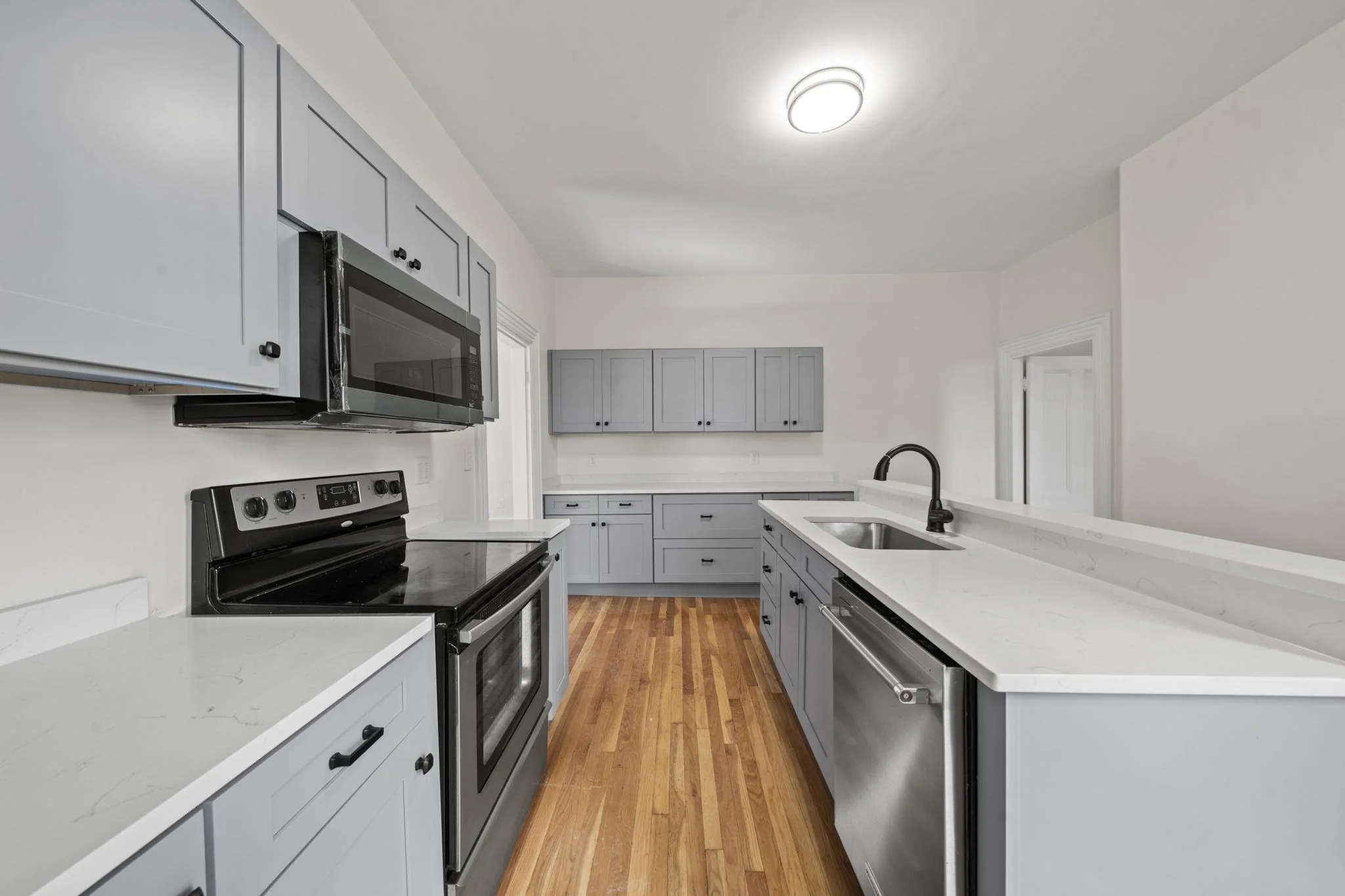 1 bed, 2 bath apartment for rent at 16 Lafayette St Unit 1, Wakefield