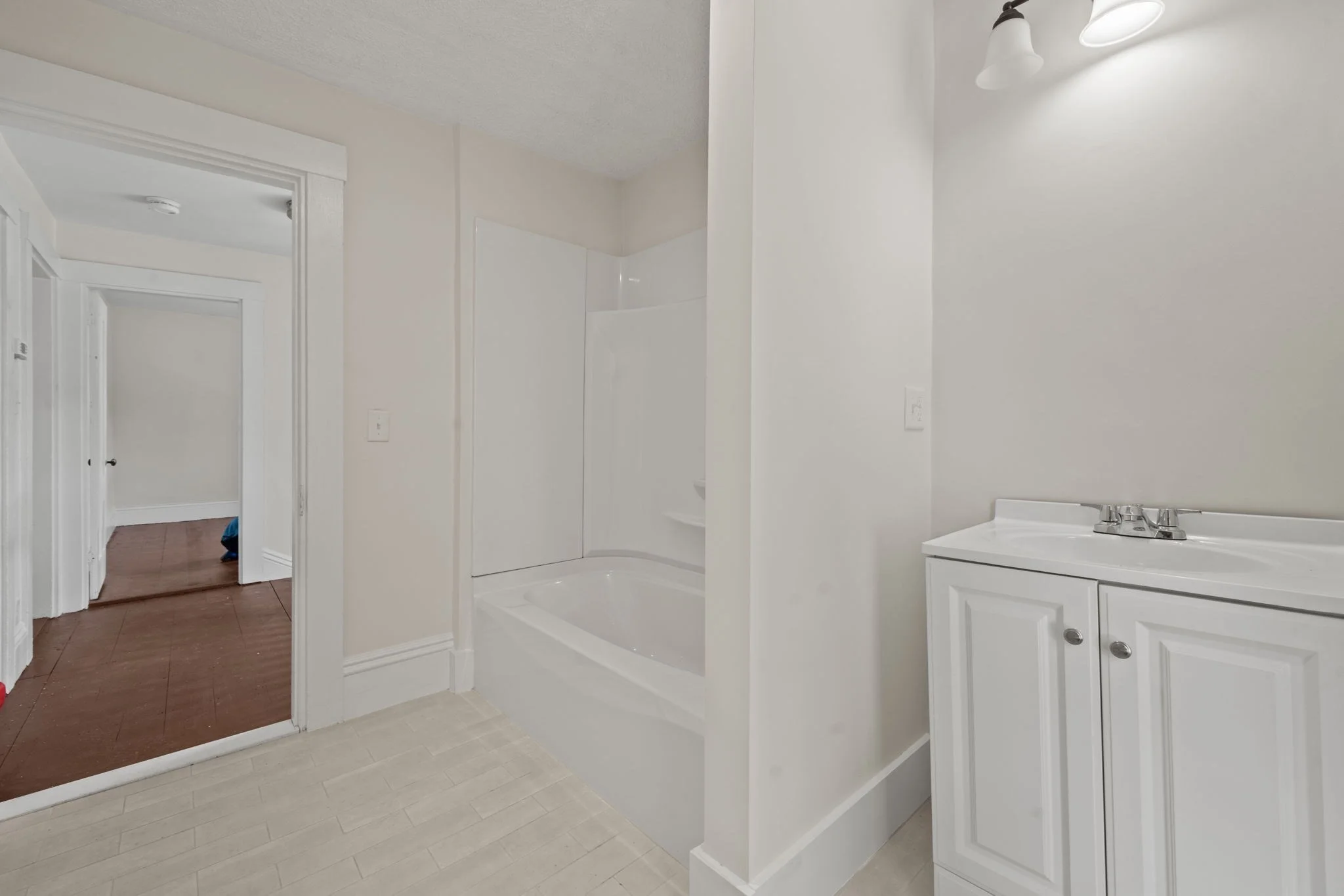 3 bed, 2 bath apartment for rent at 16 Lafayette St Unit 2, Wakefield — photo 14 of 17