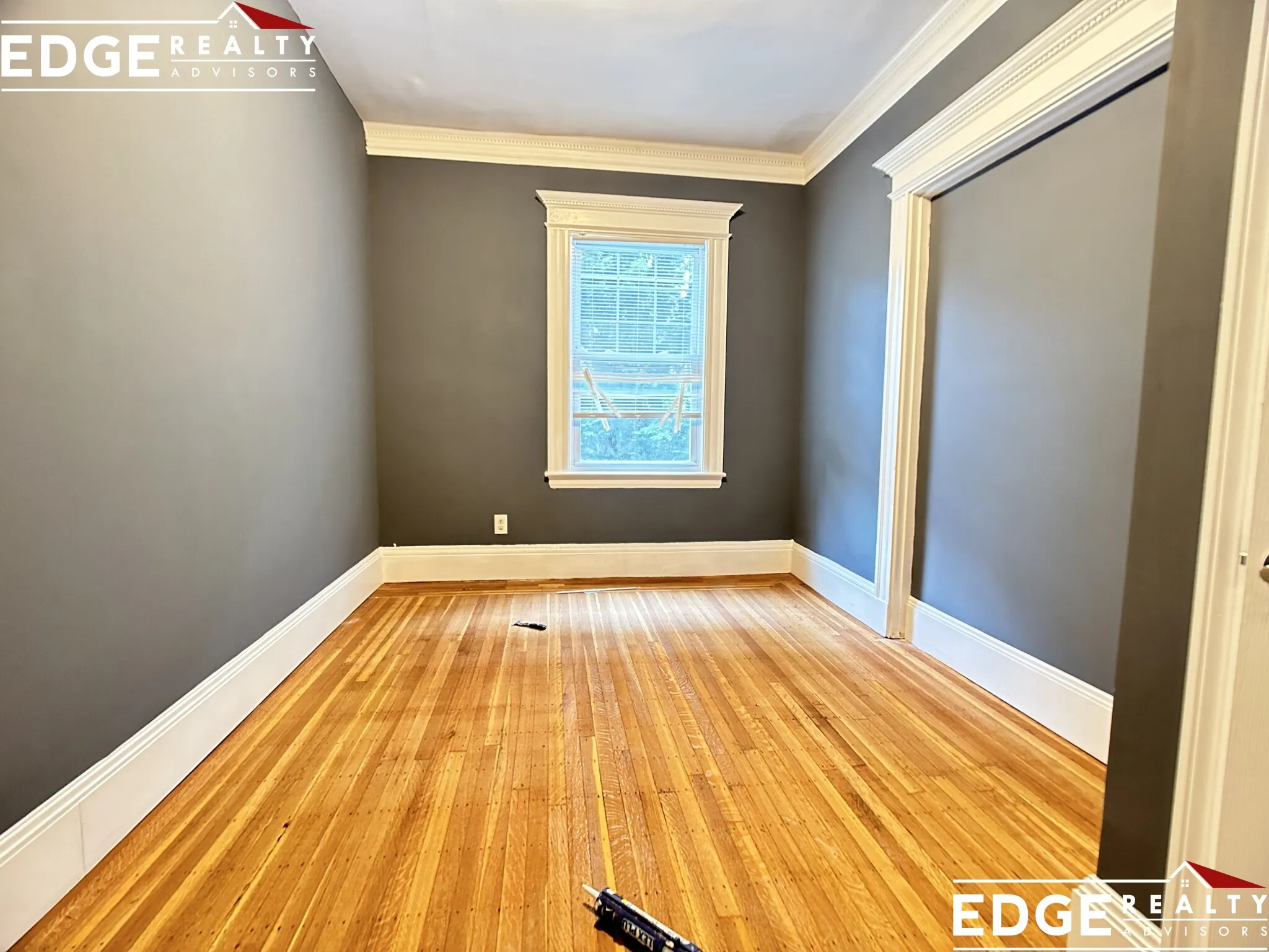 3 bed, 1 bath apartment for rent at 16 Leicester St Unit 1, Oak Square — photo 6 of 8